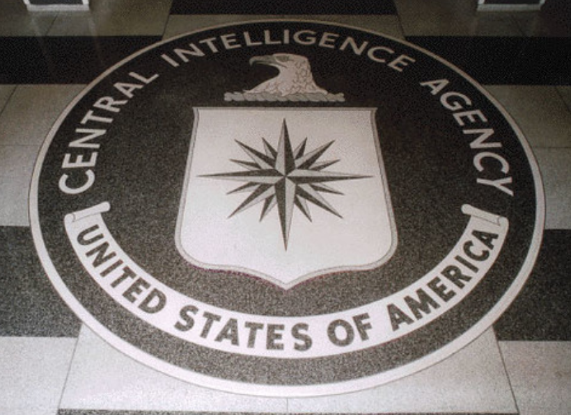 Bývalý ředitel CIA prozradil, co udělal s 50 špiony k prezidentské výhře Bidena