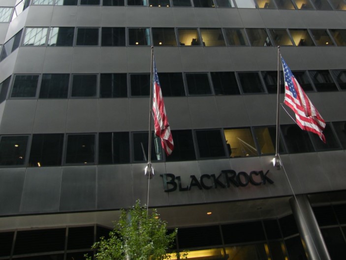Americká investiční společnost Blackrock zdvojnásobuje investice do ruské společnosti