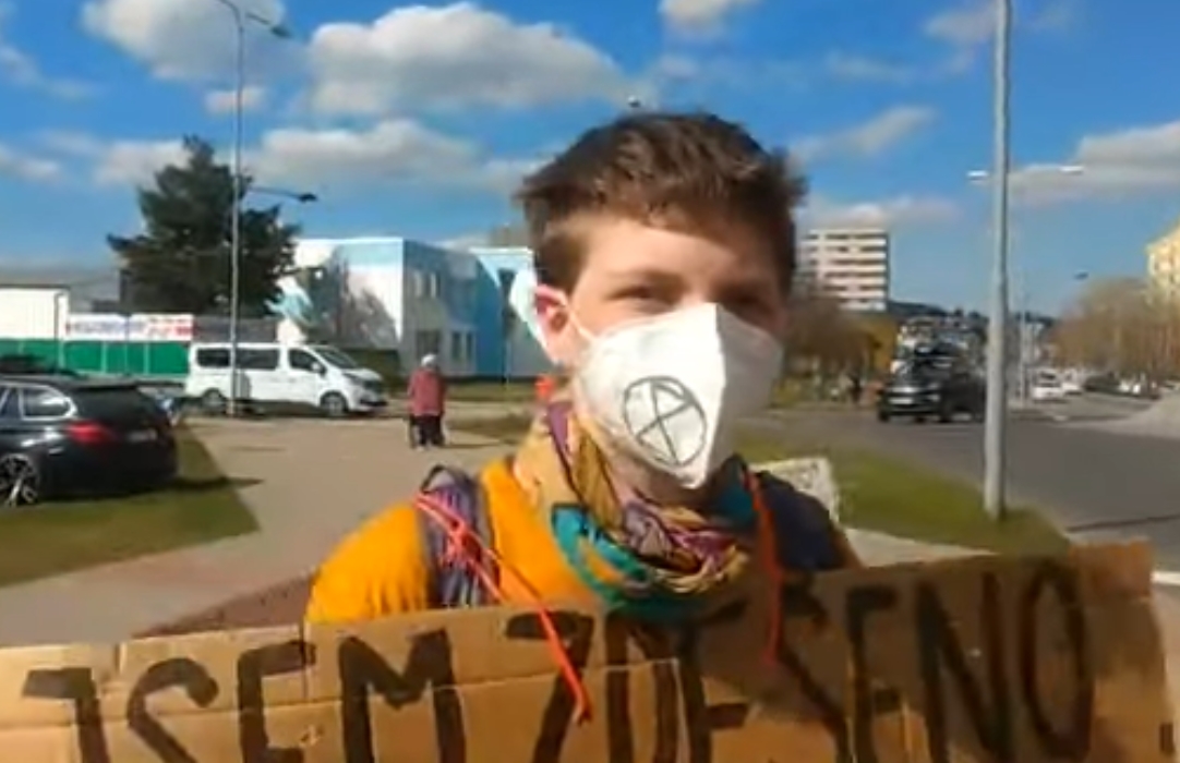 Alžbětko bylo velmi zděšeno. Podívejte se na kamerový záznam