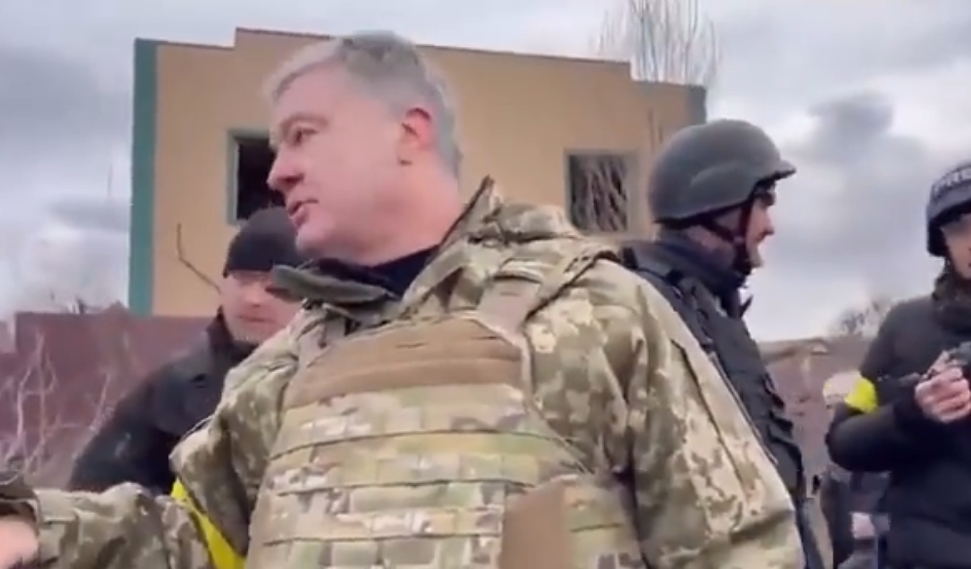 ŽIVĚ: „Pracujeme, nevměšujte se,“ vzkázal voják Porošenkovi