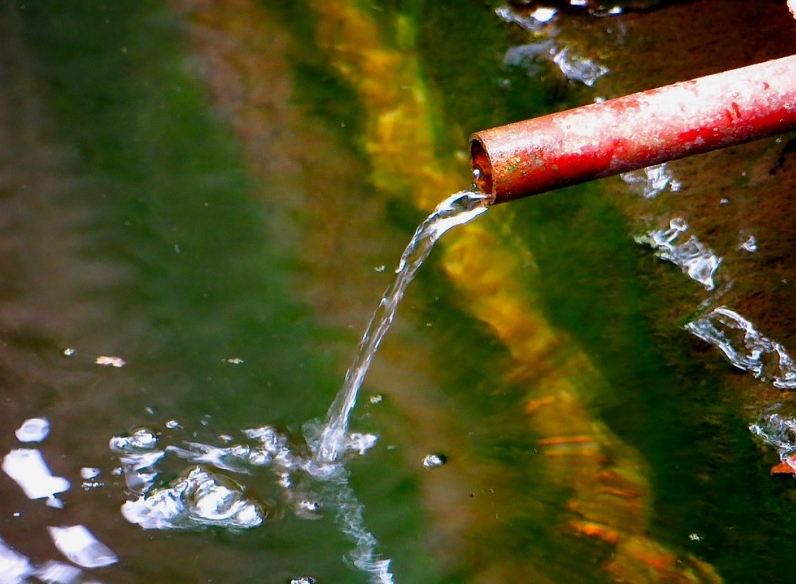 Kalifornie oznámila plán zpoplatnit vlastníky pozemků za jejich vlastní vodu