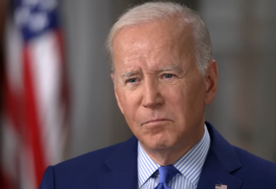 „Biden je zločinec“. Bývalý informátor Obamy obvinil rodinu z „úplatkářství“