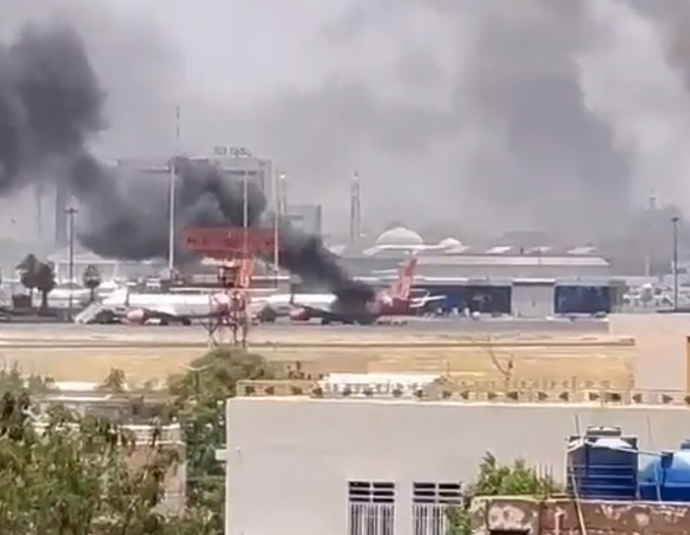 Súdán: Válka vypukla při střetu vojenských sil, počet obětí roste