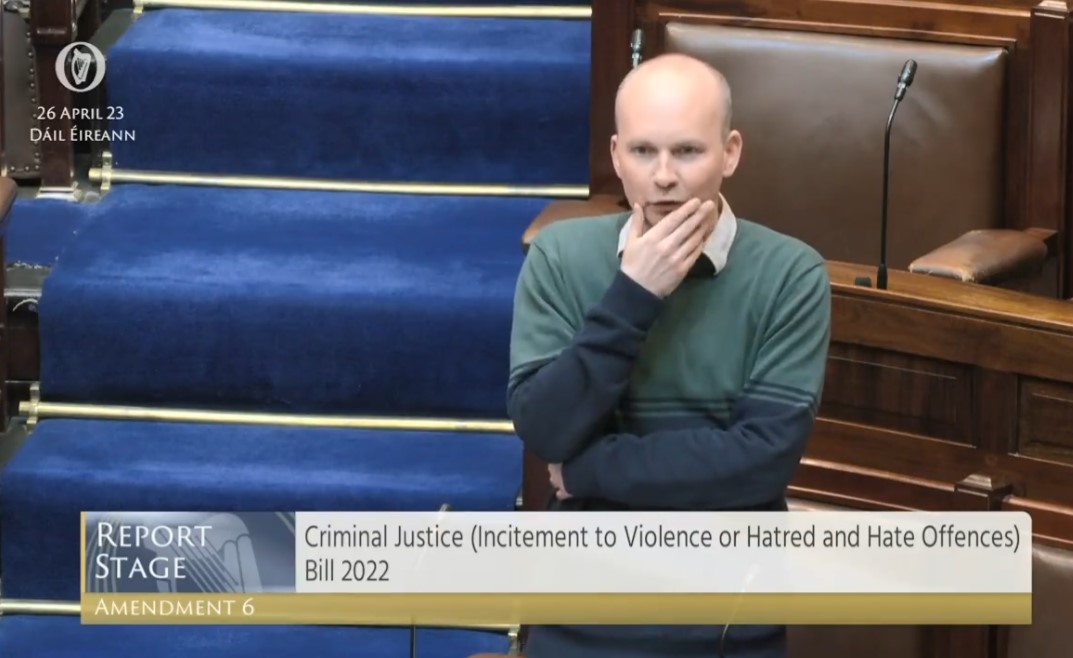 Irsko přijalo zákon, podle kterého je čtení „neoficiálních“ zpráv nelegální