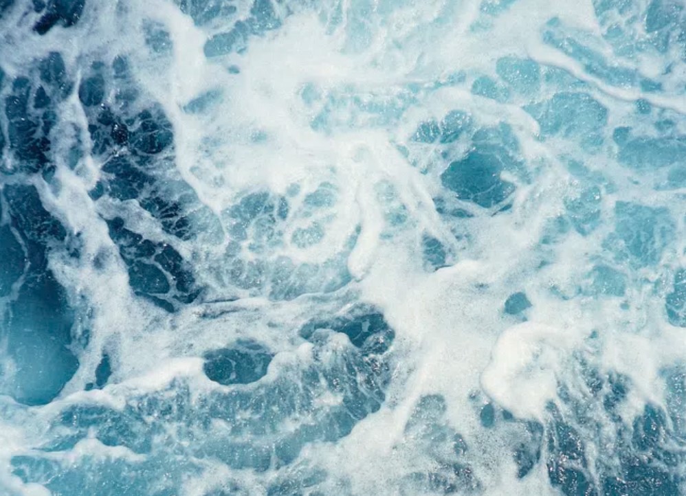 Převratný objev: masivní podzemní oceán odhalen v nitru Země