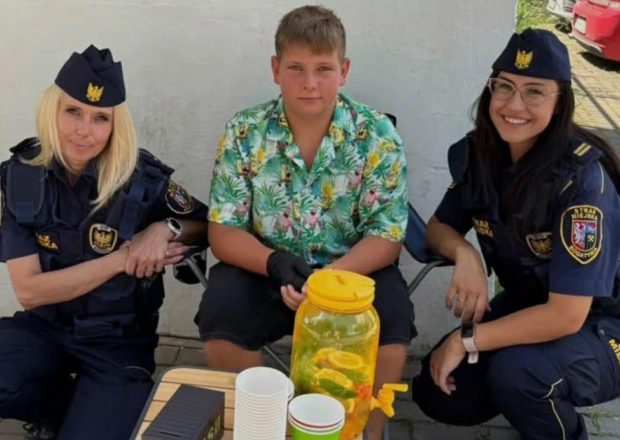 chlapec prodej limonády